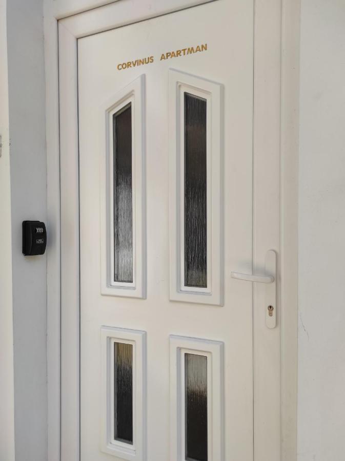 Corvinus Apartament *