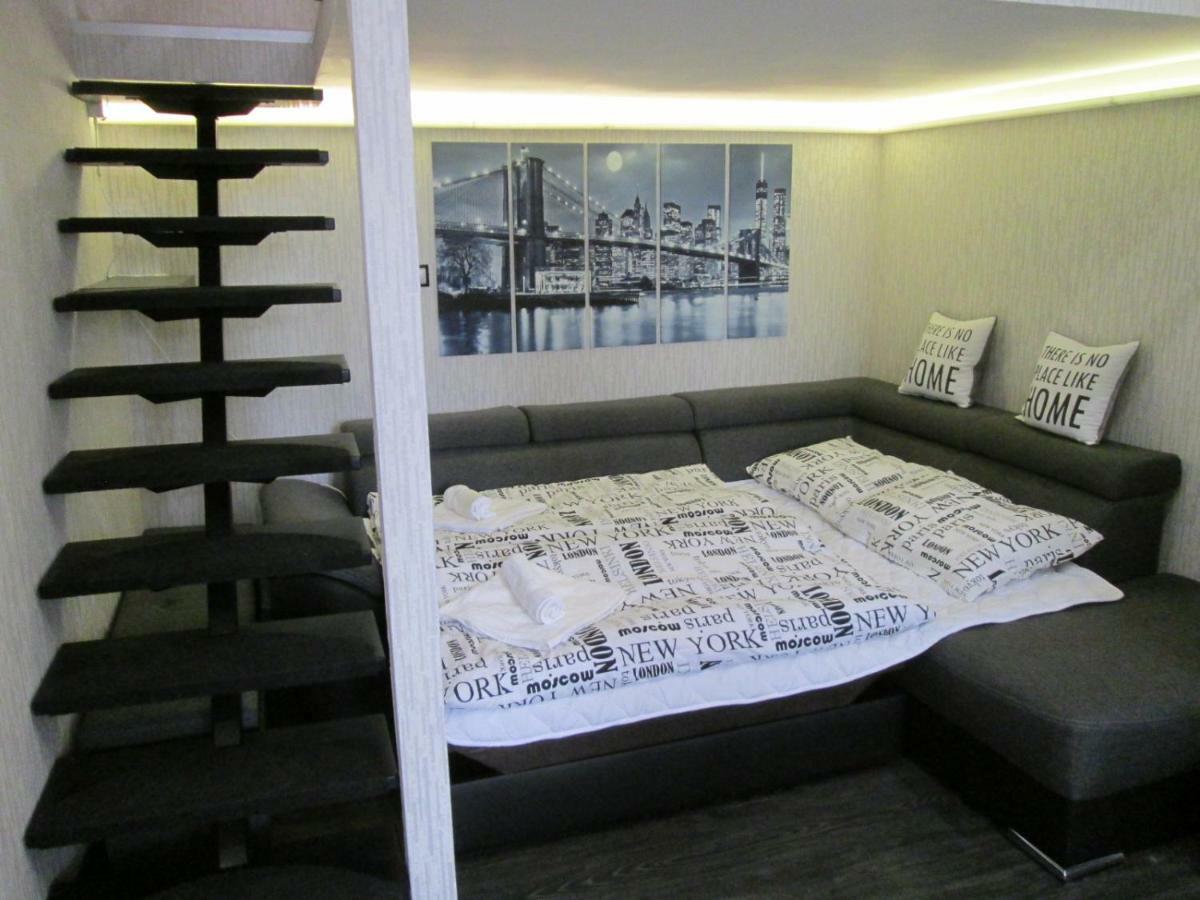 Corvinus Apartament *